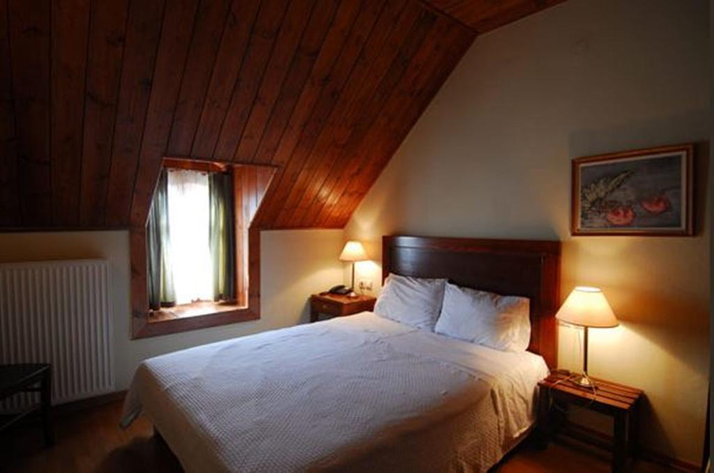 Hotel Papanastasiou Eláti Quarto foto